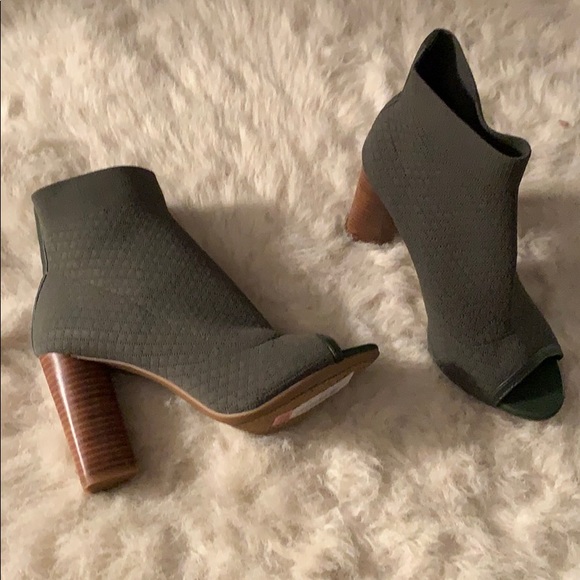 Gianni Bini heels - Picture 2 of 5